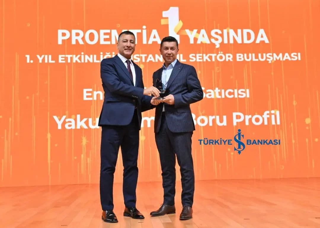 Proemtia 1. Yıl Etkinliği Yakup Yılmaz Boru Profil En iyi Profil satıcısı başarı plaketi verdi